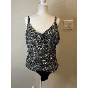 Avenue 1 Piece Swimsuit Size 22W BL3214
